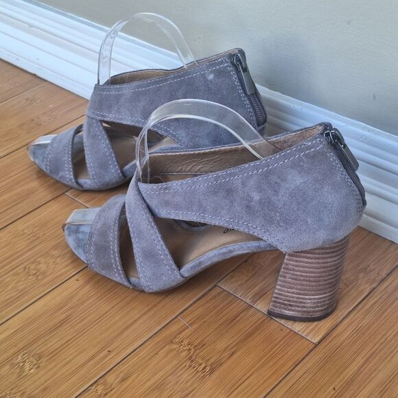 Lucky Brand Vidva Strappy Suede Chunky Stacked Sandal Heel Zip Back Titanium 8M - Picture 5 of 16